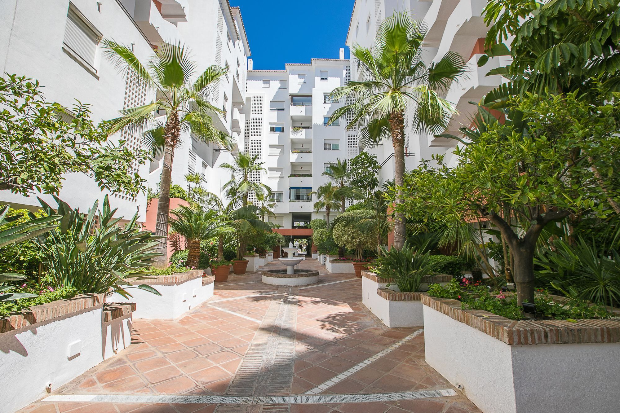Oleholidays Estudio Medina Garden * Marbella